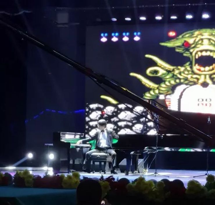凯发一触即发艺术家宋思衡“80后的时光机”多媒体音乐会内蒙古巡演圆满落幕