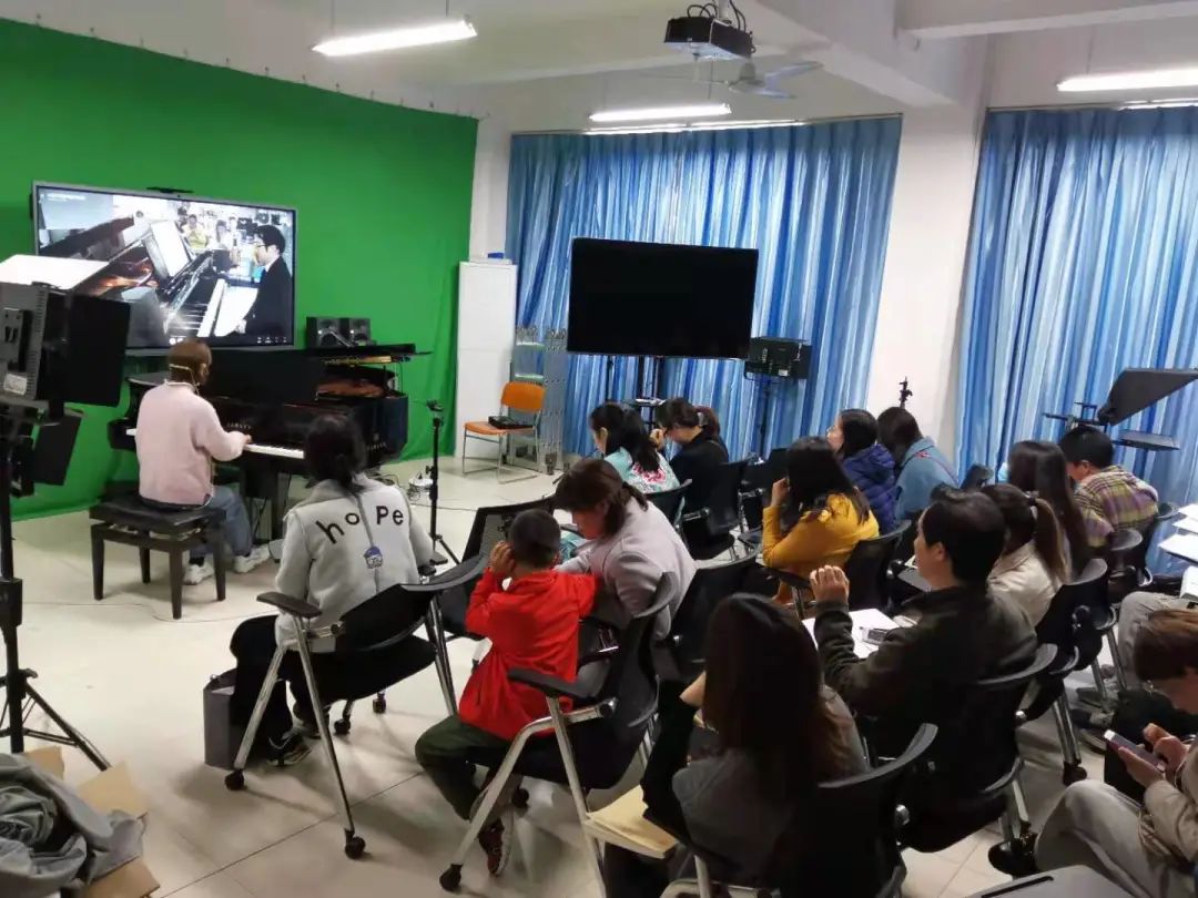科技助力音乐教学,牵手大师零距离大师课
